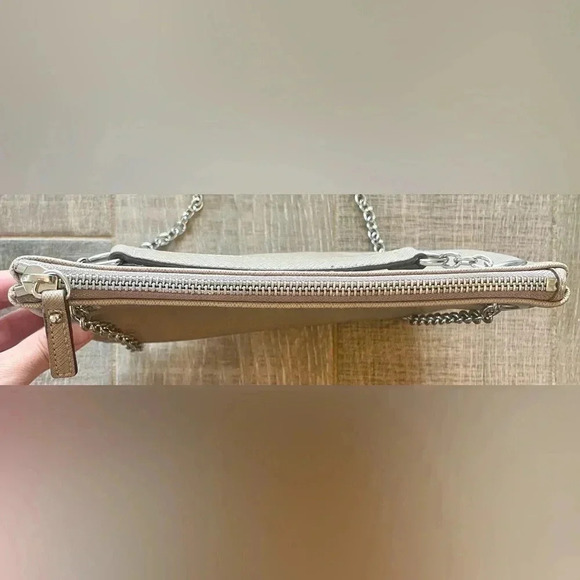 Liz Claiborne Convertible Crossbody & Handbag - Picture 6 of 9